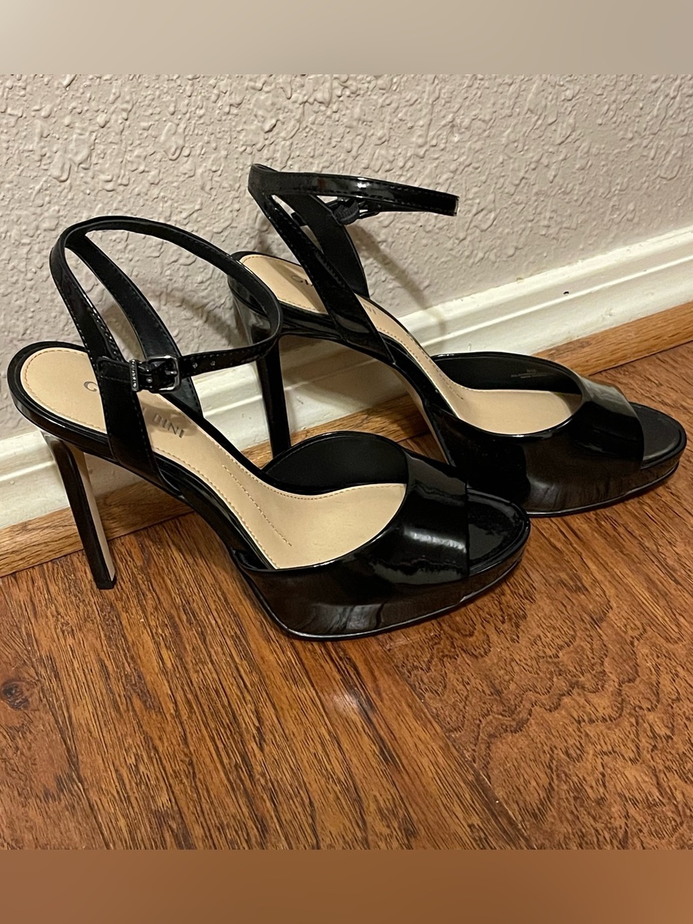 Gianni bini ankle strap heel